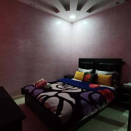 Chambre Prive Private Room Aeroport Mohamed 5 Deroua Buitenkant foto